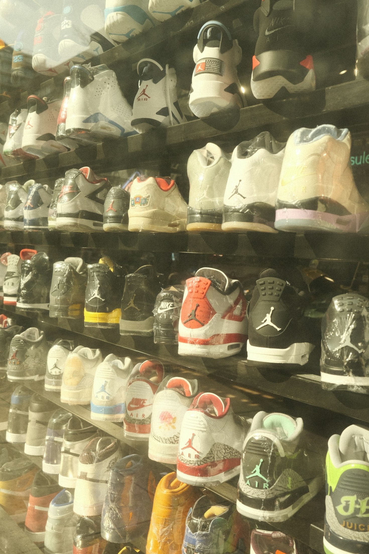 Exploring the Sneaker Scene: A Guide to Bangladesh’s Best